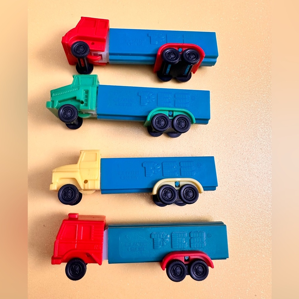 Vintage Trucks Pez Dispensers Bundle Of 4, No Feet.